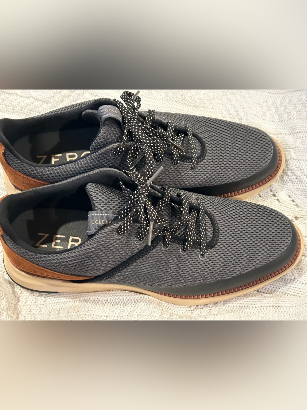 Cole Haan Zerogrand Men's Grey Knit Sneaker with Brown Trim Sz 10.5